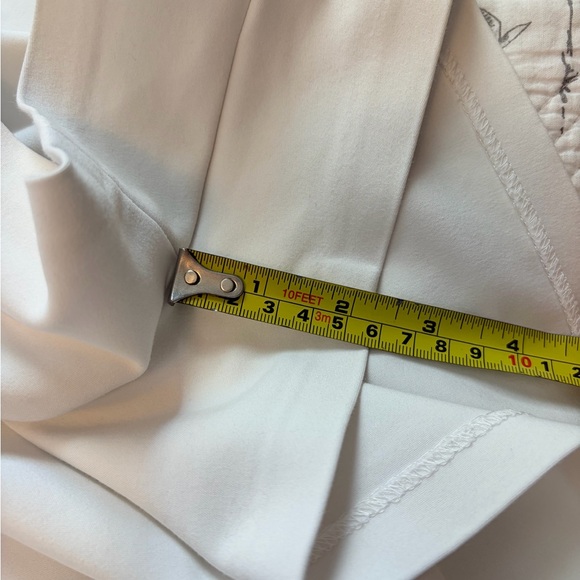 Express Classic White shortie mid rise - Picture 7 of 7